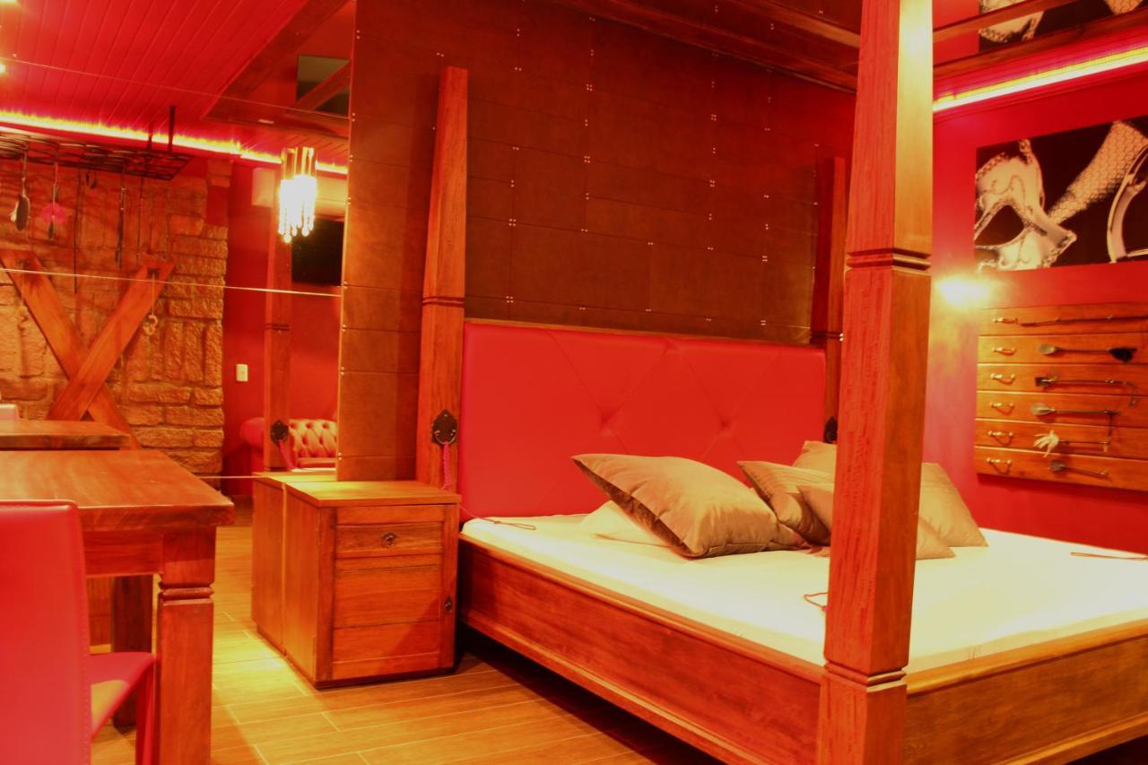 Motel Casa De Pedra Caràzinho Extérieur photo
